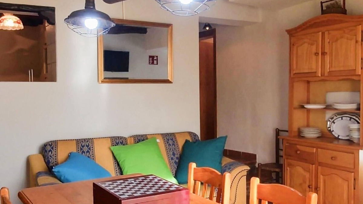 Nogueras House | Apartment 'Casa Rural La Tia Flora' with Mountain View and Wi-Fi
