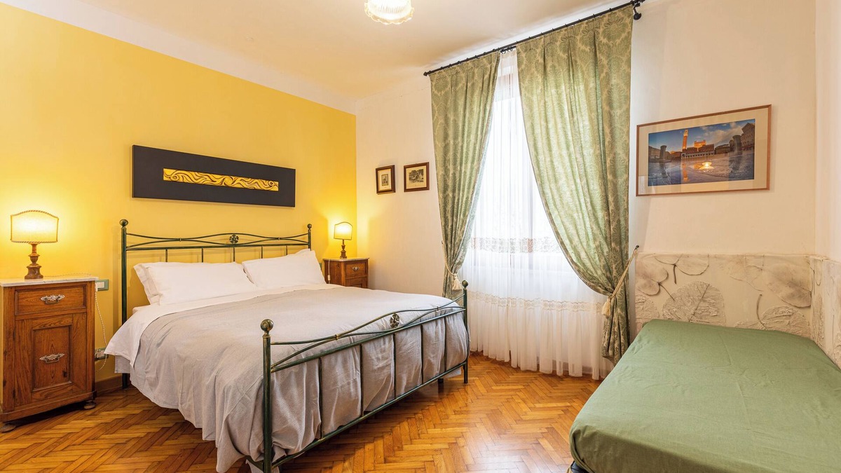 Serre di Rapolano Apartment | Apartment 'Casa Titty' with Private Garden and Wi-Fi