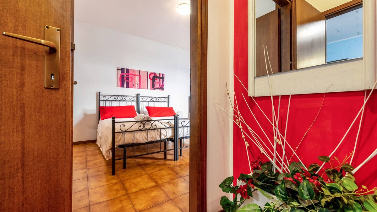 Bussolengo Apartment | Apartment 'Casa Vacanze Francesca' with Balcony and Air Conditioning
