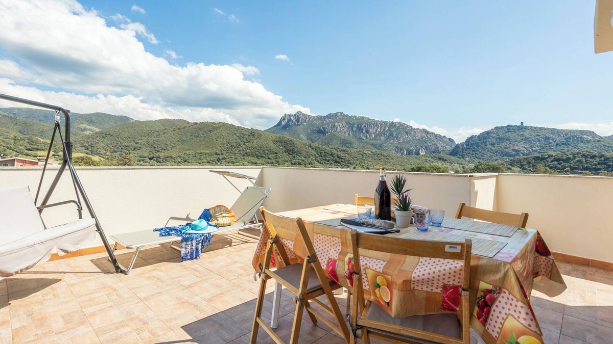 Viddalba Apartment | Apartment "Casa Vacanza Con Vista Panoramica" with Mountain View, Private Terrace & Wi-Fi
