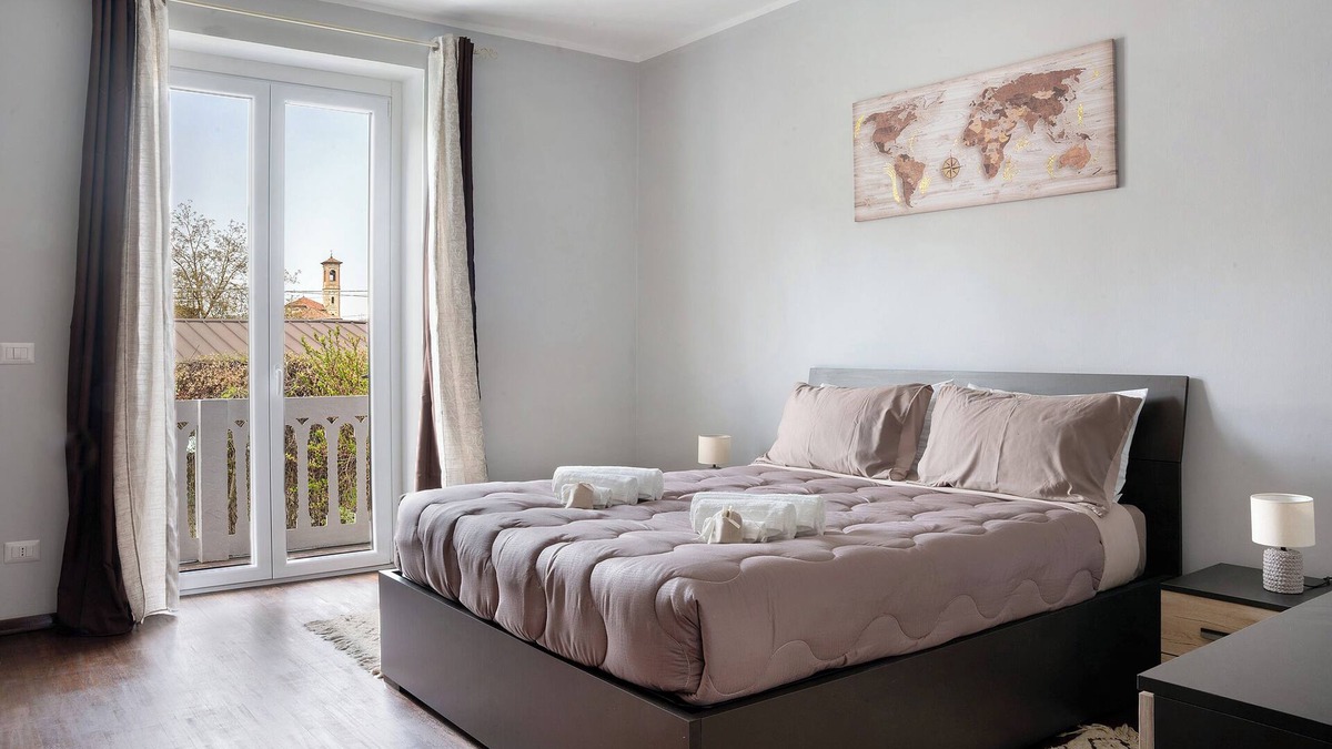 Dogliani Apartment | Apartment 'Casa Vacanze Nada' with Private Terrace, Wi-Fi and Air Conditioning