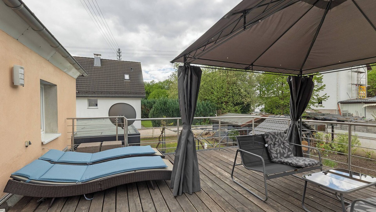 Lennestadt Apartment | Apartment 'Casa Verde' with Mountain View and Private Terrace