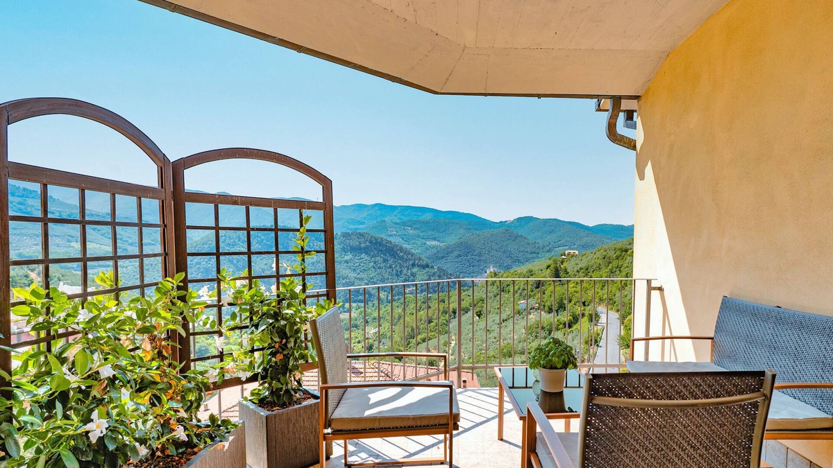 Montefranco Apartment | Apartment 'Casavacanze' with Mountain View, Private Terrace and Wi-Fi