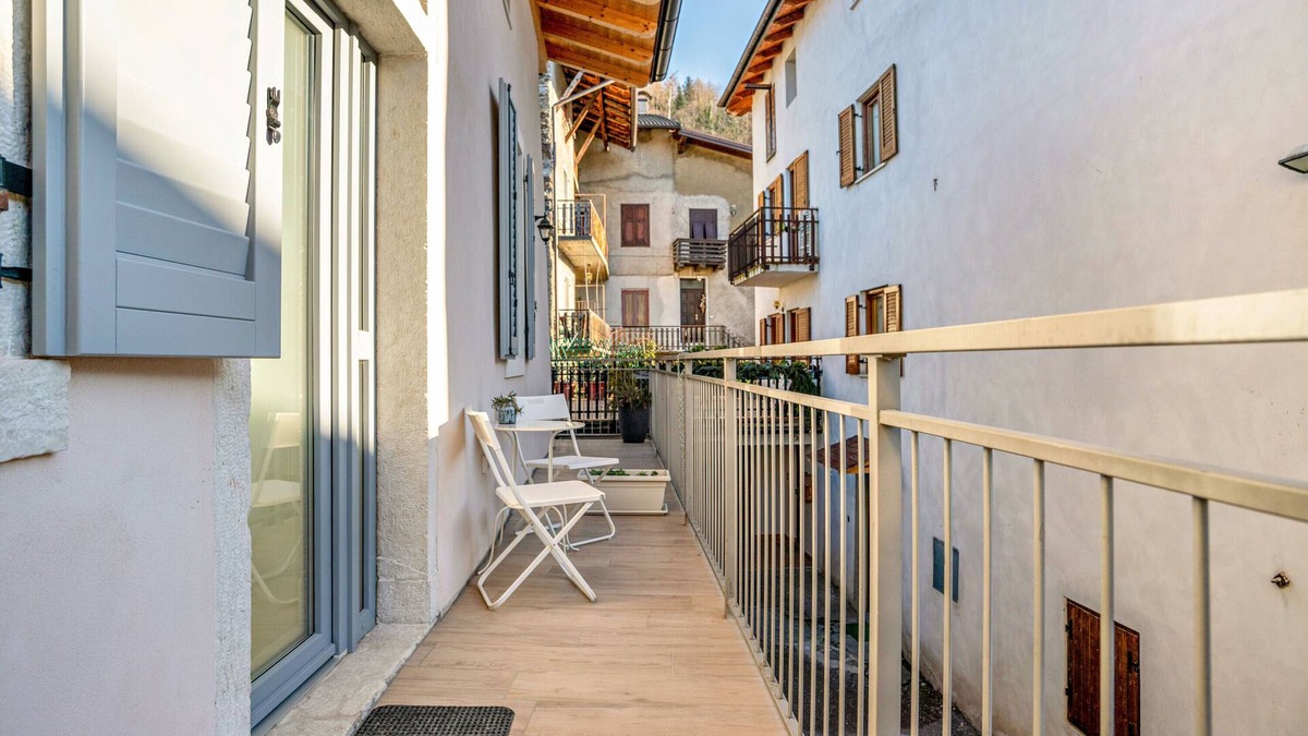 Pergine Valsugana Apartment | Apartment 'Centro Pergine' with Balcony, Wi-Fi and Air Conditioning