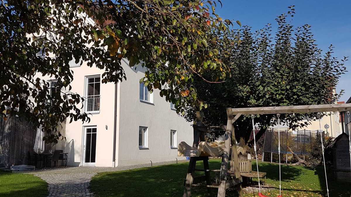 Burgau Apartment | Apartment central location approx. 57 m², nevertheless in the green paradise