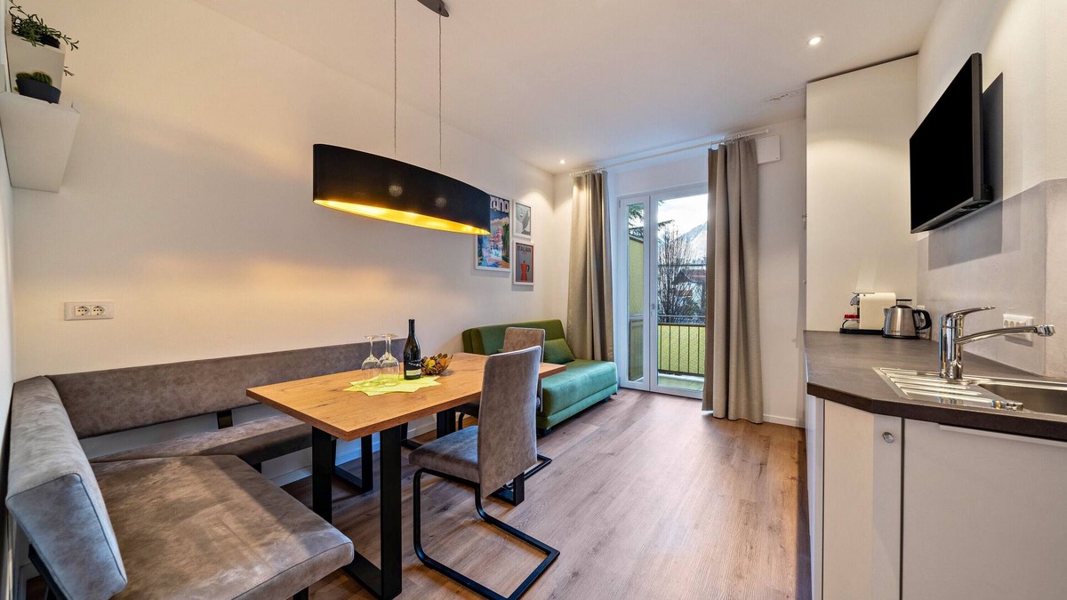 Merano Historic Center Apartment | Apartment 'Central Suite Merano' with Mountain View, Wi-Fi and Air Conditioning