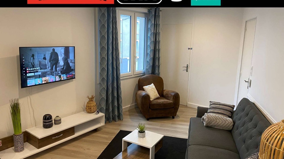 Cholet Apartment | Apartment Cholet les Halles garden side