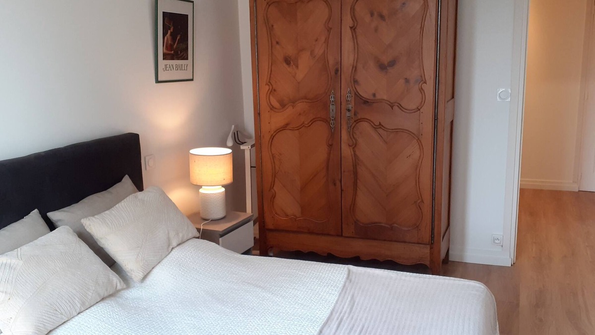 Caen City Centre Apartment | Apartment close to train station, port, restaurants and town center