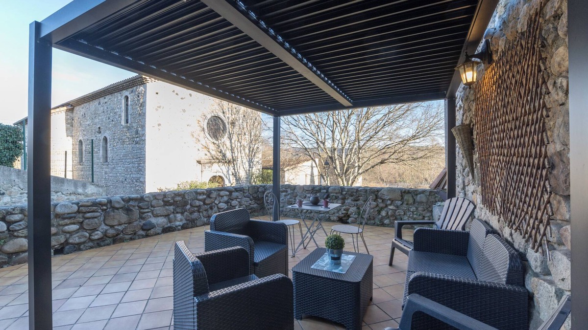 Lanas Apartment | Apartment 'Cocoon - Bord Ardèche' with Private Terrace and Wi-Fi
