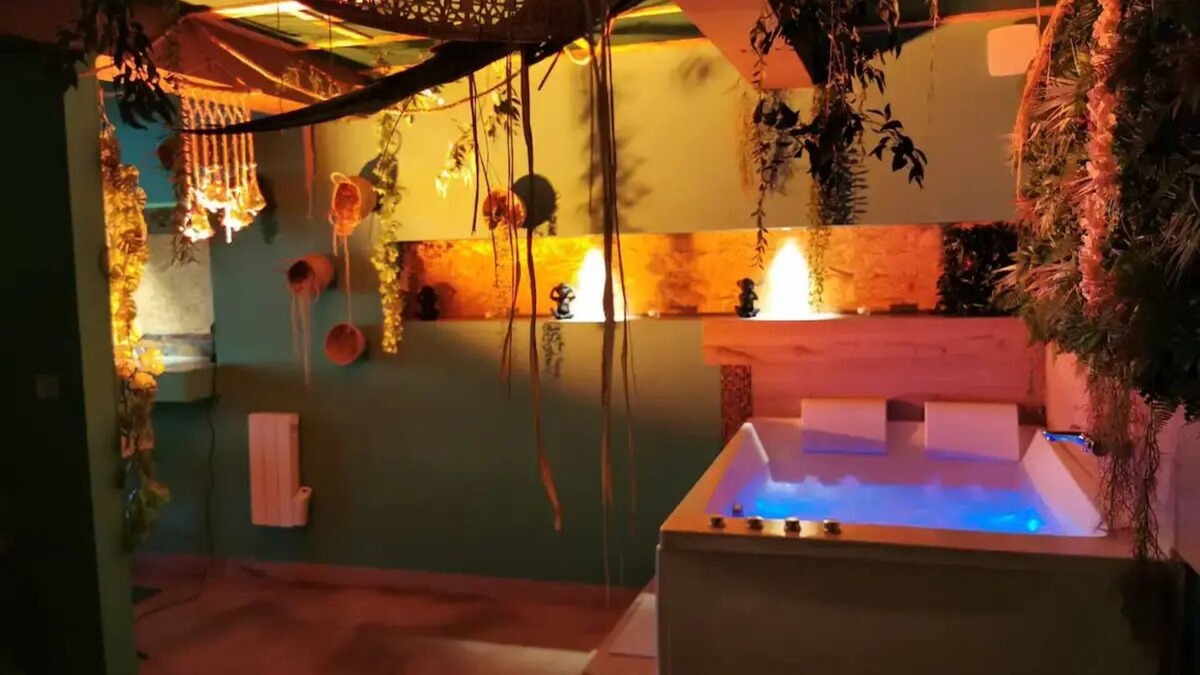 Altkirch Apartment | Apartment Cocoon jungle, romantic loveroom