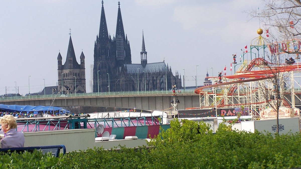 Deutz Apartment | Apartment Cologne -To walk to the cathedral or in the City- 1km to the fair