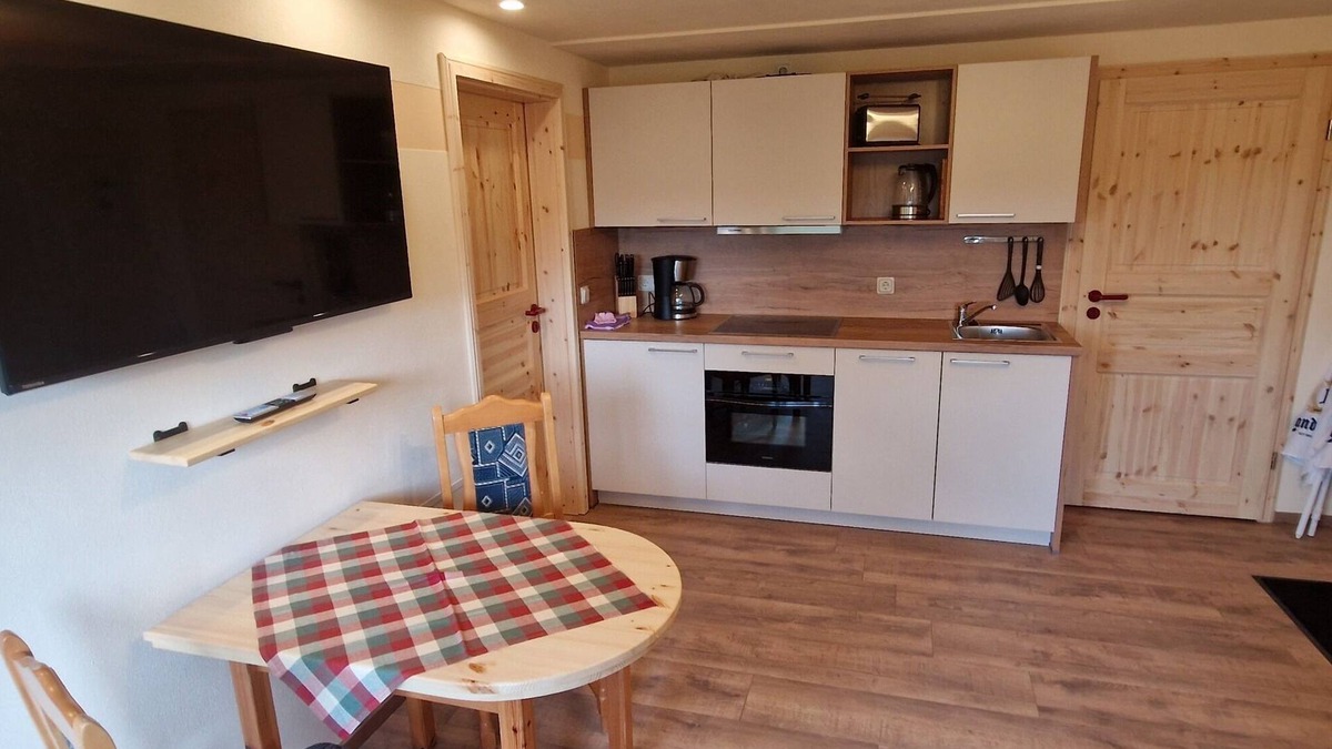 Neuscheidenbach Apartment | Apartment-Comfort-Ensuite with Shower-Terrace