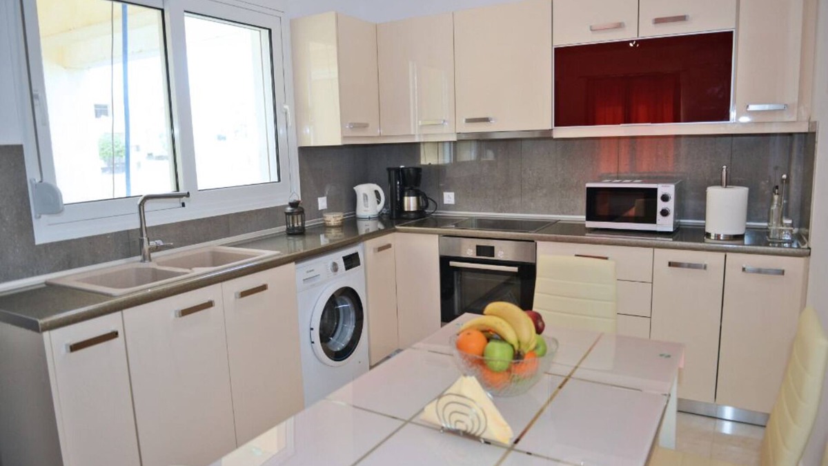 Rhodes Town Apartment | Apartment comfortable newlybuilt with view-διαμέρισμα άνετο νεόκτιστο με θέα