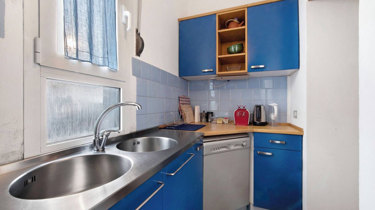 Loreto Apartment | Apartment 'Comfy and Quiet, Great Location' with Balcony, Wi-Fi and Air Conditioning