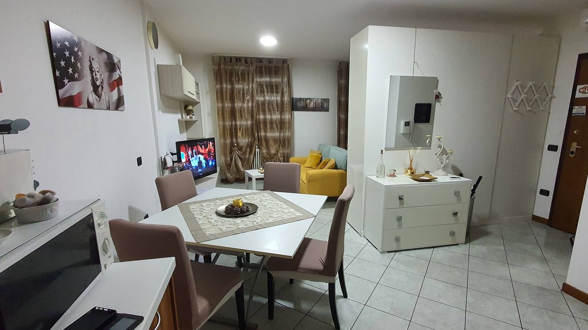 Lugo Apartment | Apartment complete with kitchen in downtown