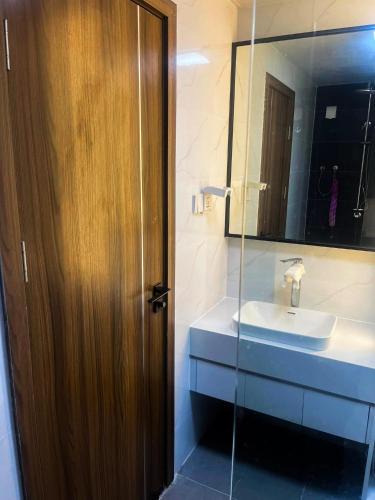 Chamkar Mon Apartment | Apartment Condo Rent Near River in Phnom Penh City