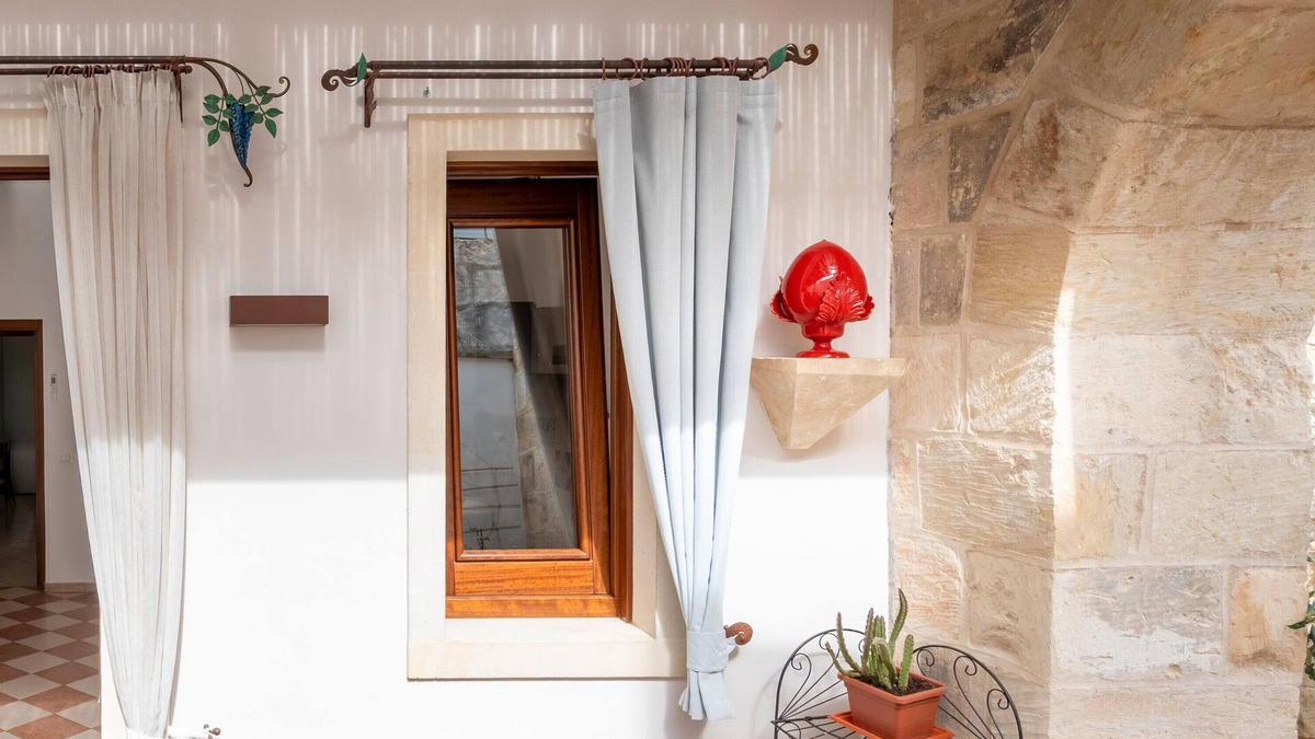 Martano Apartment | Apartment 'Corte Curatolo - Ciuri' with Shared Terrace, Wi-Fi and Air Conditioning