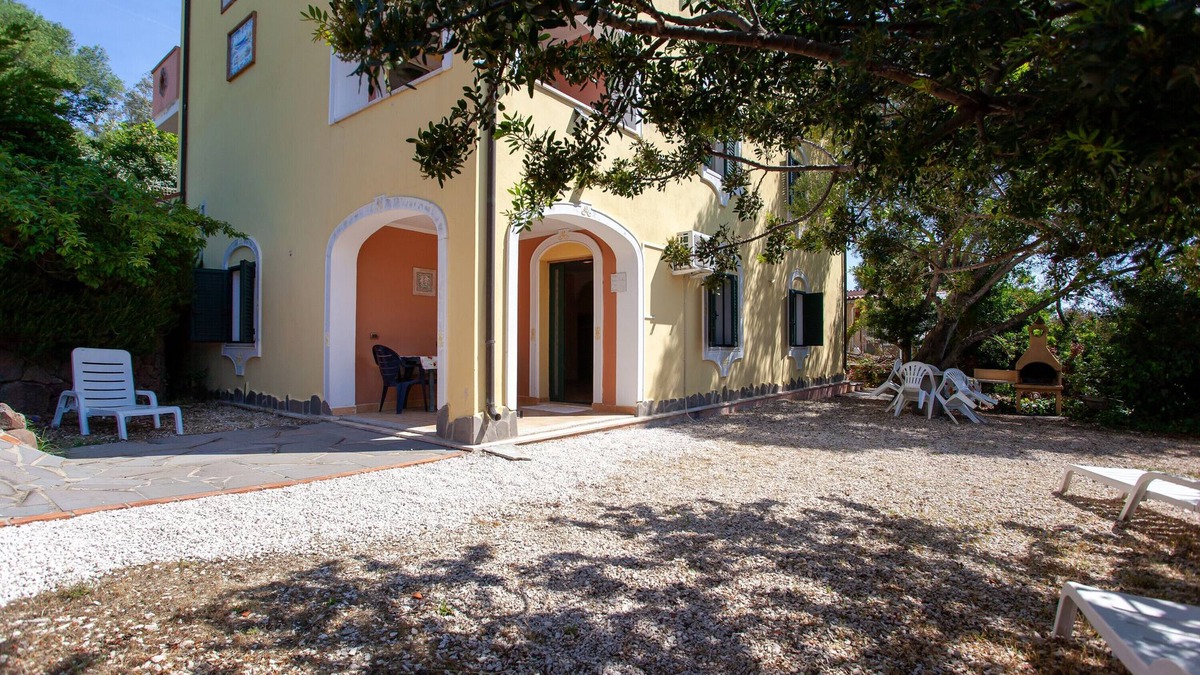 Sas Linnas Siccas Apartment | Apartment "Cuore" close to the Beach with Garden & Wi-Fi