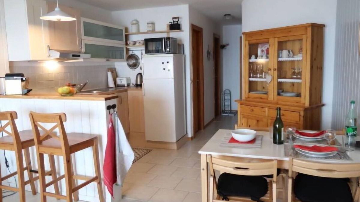 Sainte-Croix Apartment | Apartment Cyre by Interhome