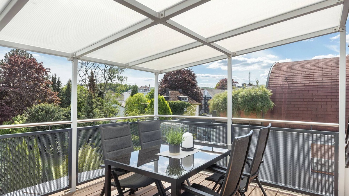 Arnsberg Apartment | Apartment 'Dachgeschoss' with Balcony and Wi-Fi