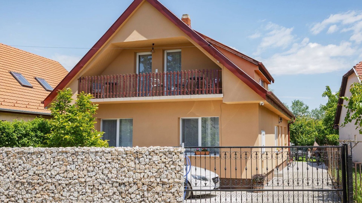 Balatonszemes Apartment | Apartment Dalma by Interhome