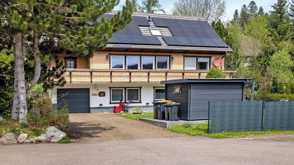 Falkau Apartment | Apartment 'Am Schwellenweiher' with Private Terrace, Private Garden and Wi-Fi