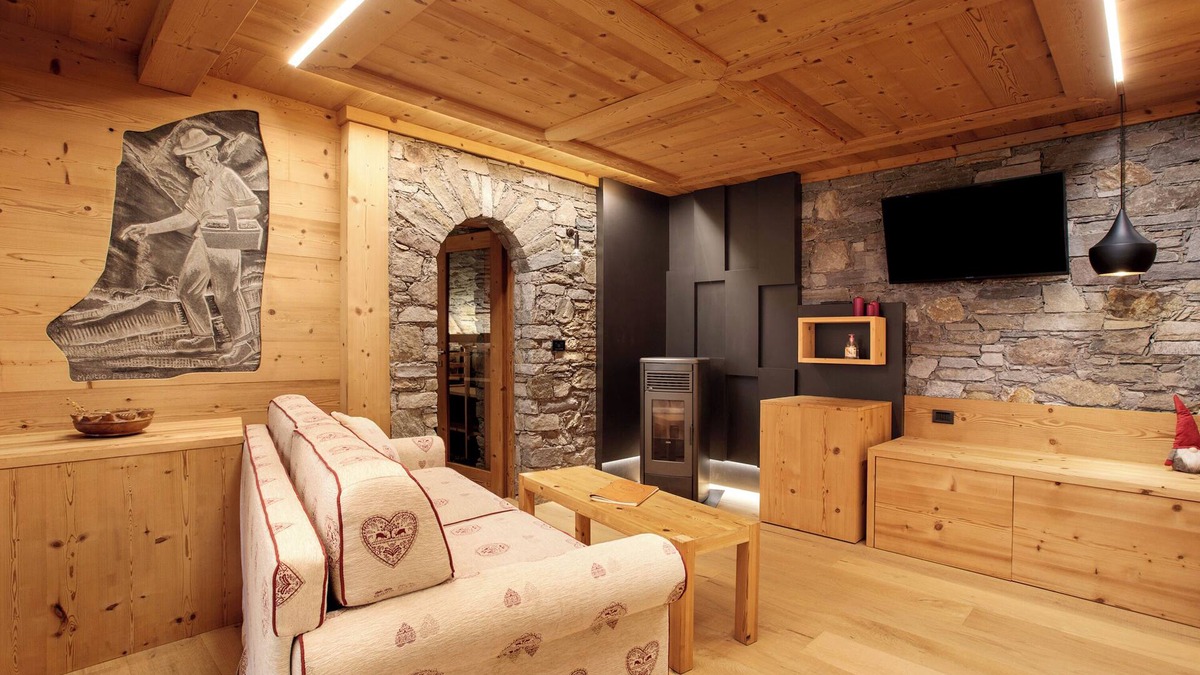Saint-Oyen Apartment | Apartment 'Deluxe' with Shared Terrace, Private Garden and Wi-Fi
