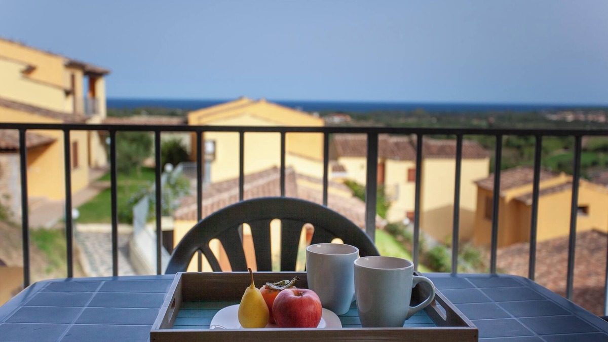 Luddui Apartment | Apartment "Diana 1" Near the Beach with Sea View, Garden, Balcony & Terrace