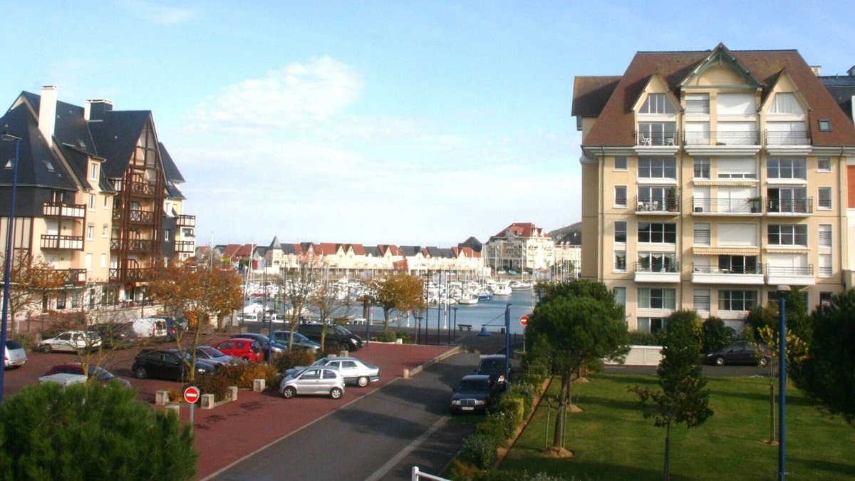 Port Guillaume Apartment | Apartment Dives-sur-Mer, 2 bedrooms, 6 persons