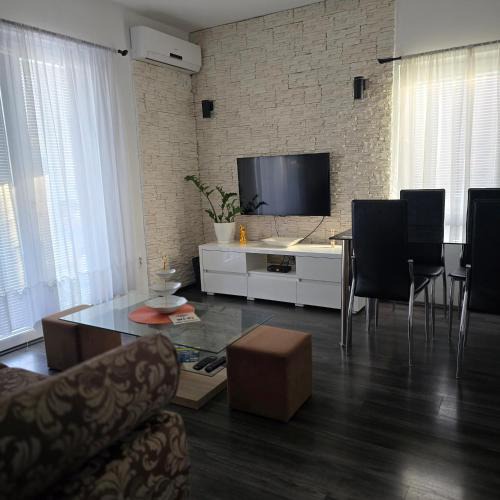 Lastva Grbaljska Apartment | Apartment Djordje Budva-Jaz