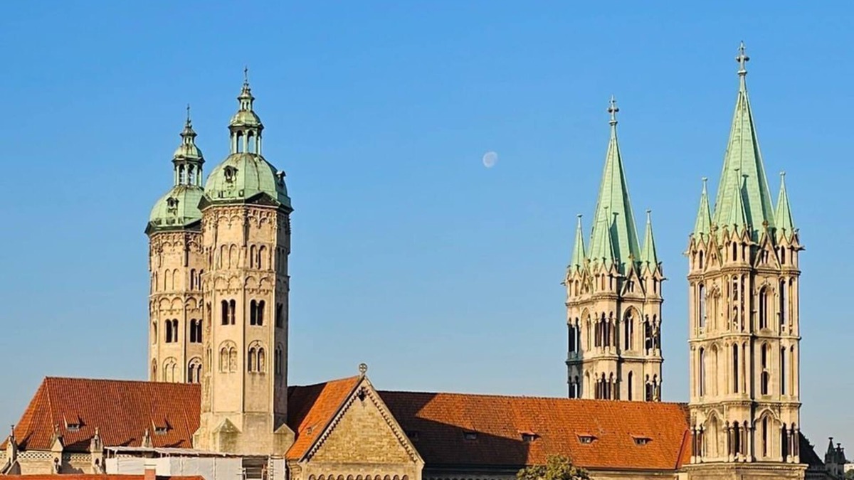 Naumburg Apartment | Apartment Domblick - apartment/apartment, shower, WC, 2 bedrooms
