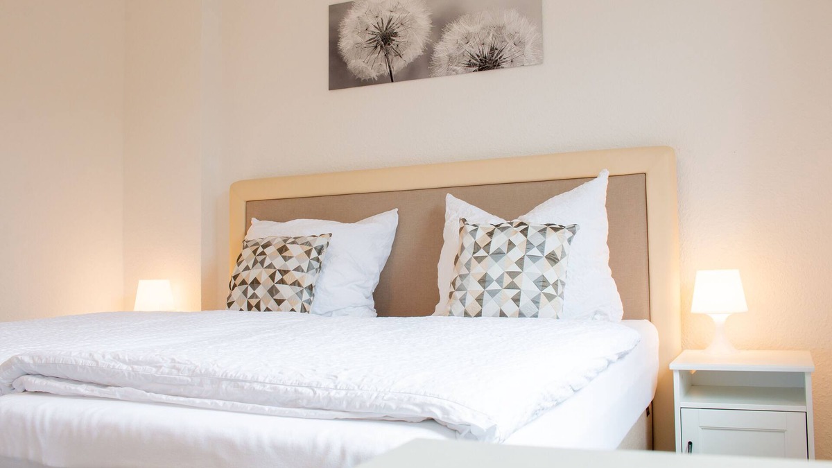 Breite Apartment | Apartment Domblick-Herkenrath EG with garden