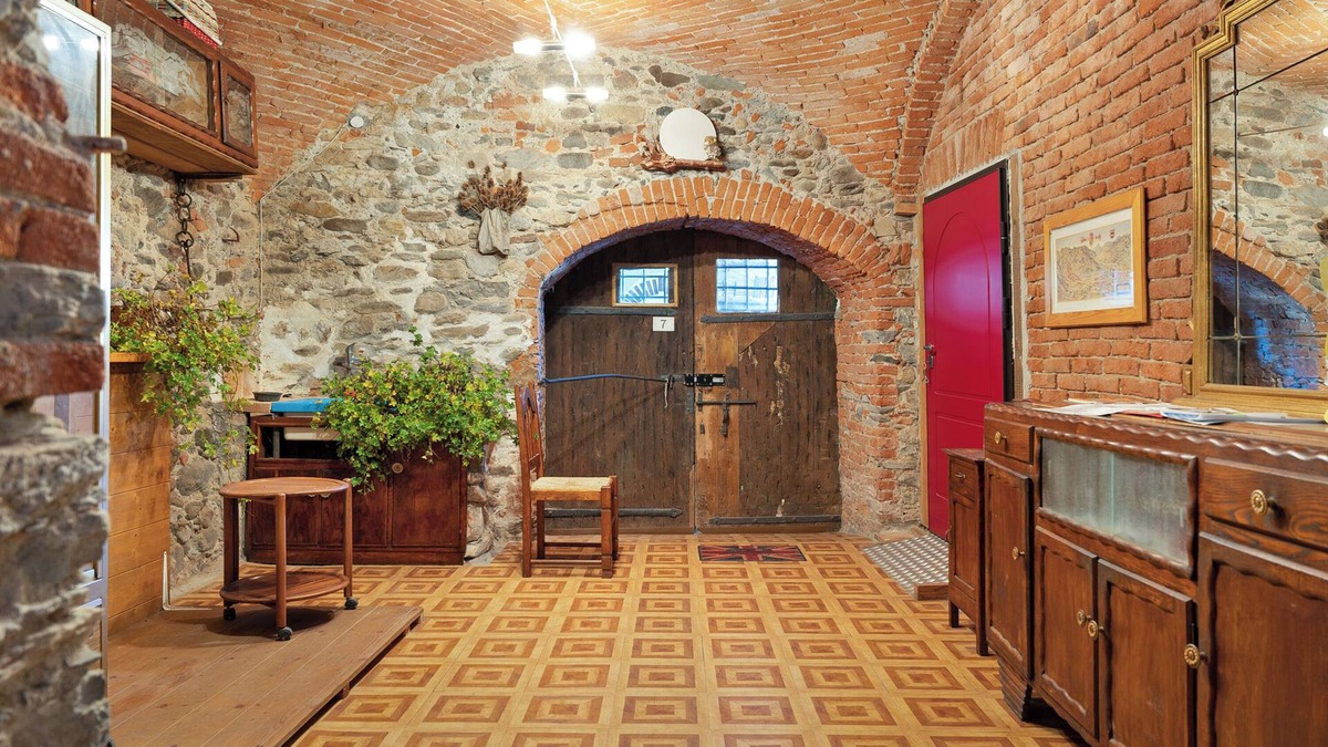 Garessio Apartment | Apartment "Domus Julia" with Terrace & Wi-Fi