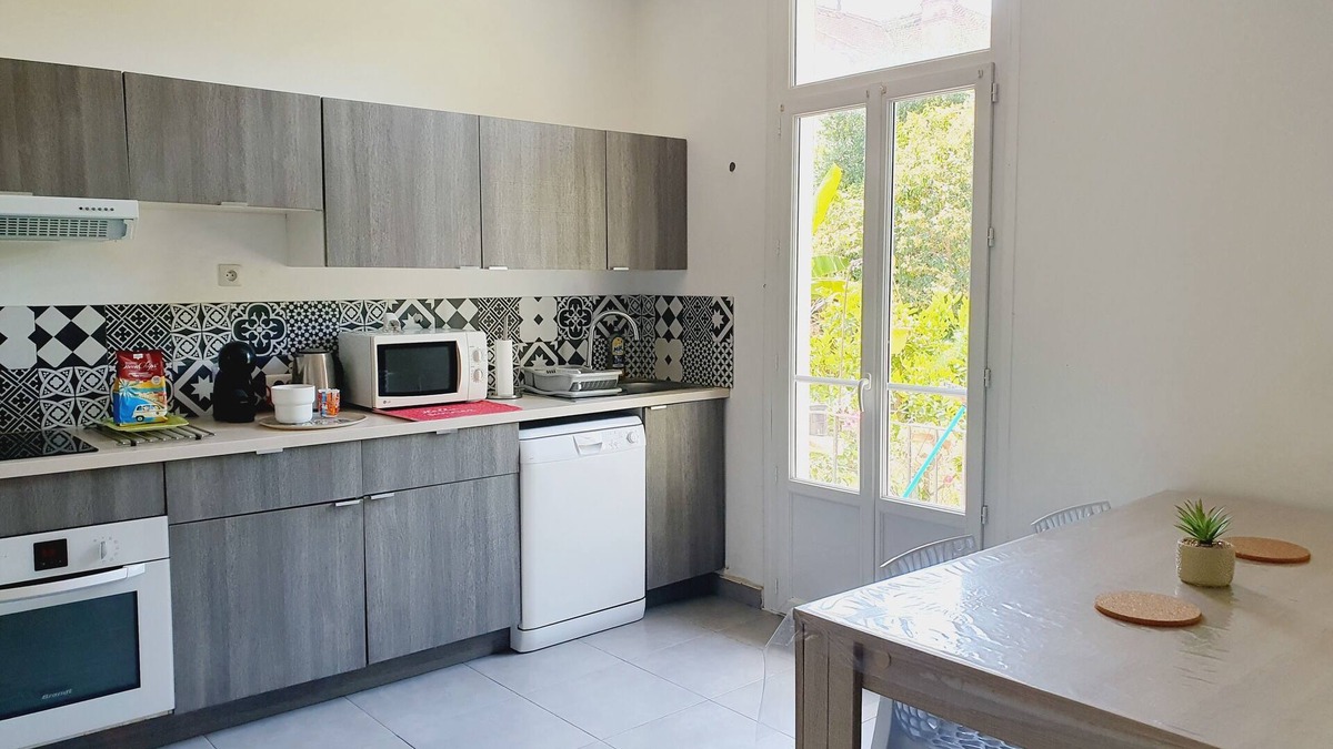 Le Ray Apartment | Apartment, downstairs of a quiet Nice house Nice Nord near tramway
