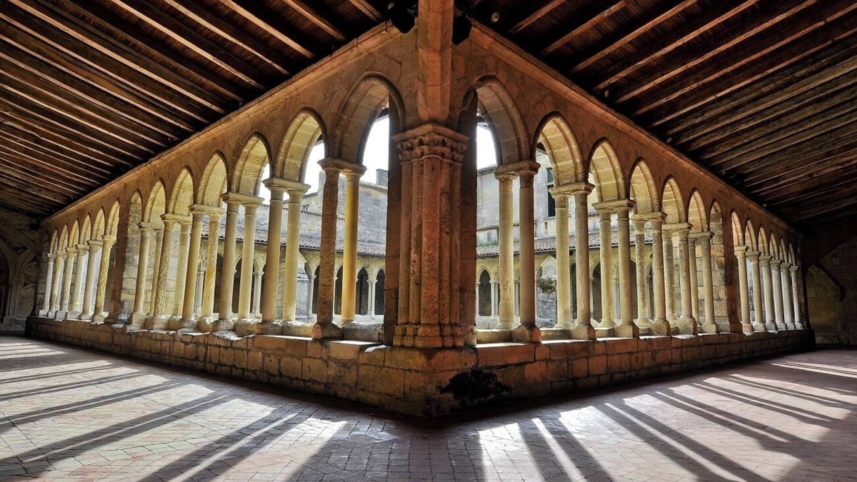 Saint-Emilion Condo | Apartment downtown Saint emilion