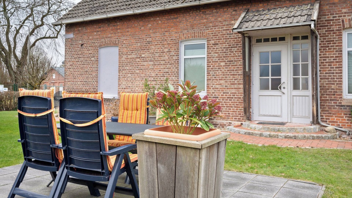 Cuxhaven Apartment | Apartment 'Drangstweg' with Shared Terrace, Shared Garden and Wi-Fi