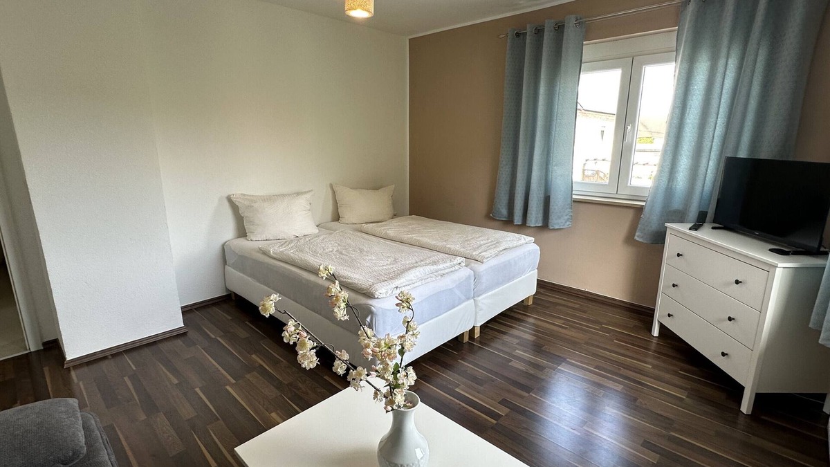 Koetz Apartment | Apartment "Dreams im Obergeschoss" with Private Terrace & Wi-Fi