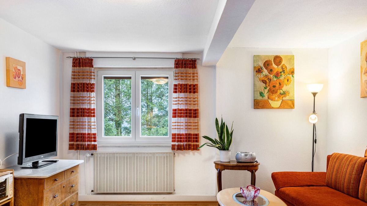 Gersfeld Apartment | Apartment 'Edith' with Mountain View, Shared Garden and Wi-Fi