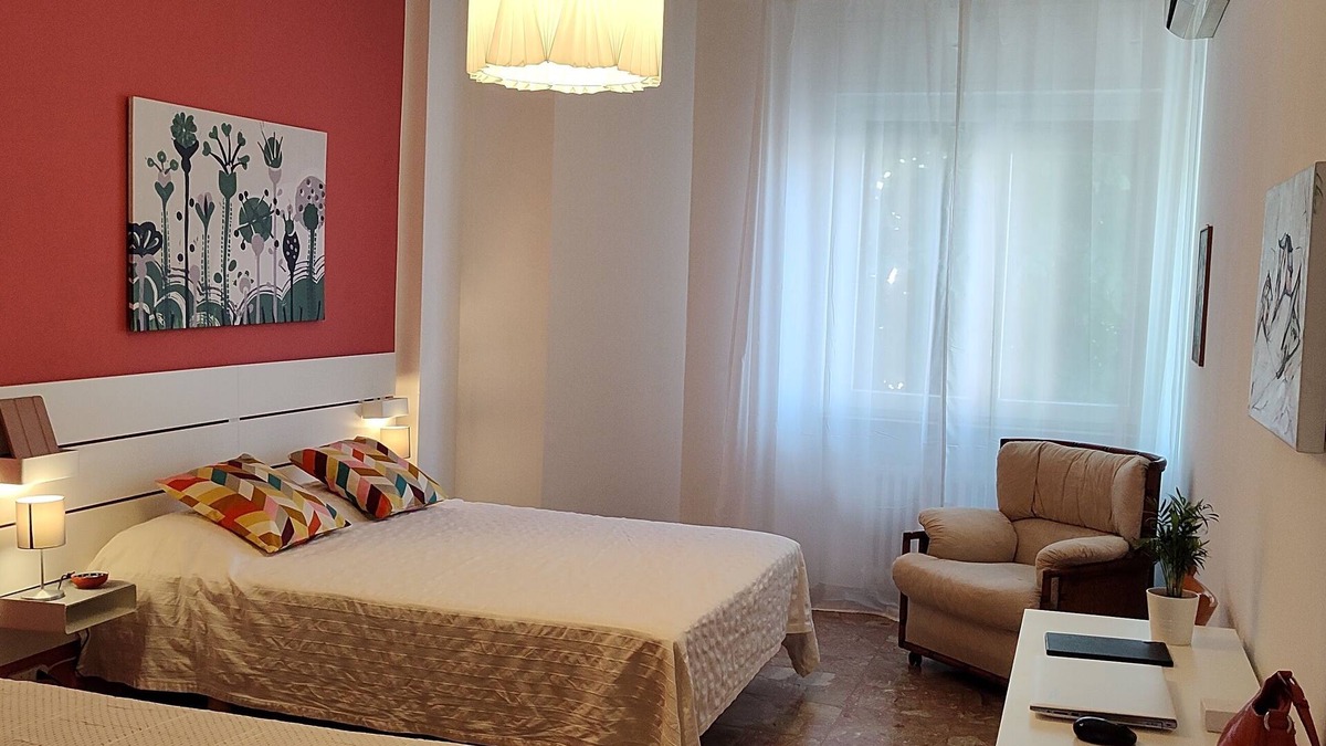 Pescara Apartment | Apartment eight minutes' walk from the beach