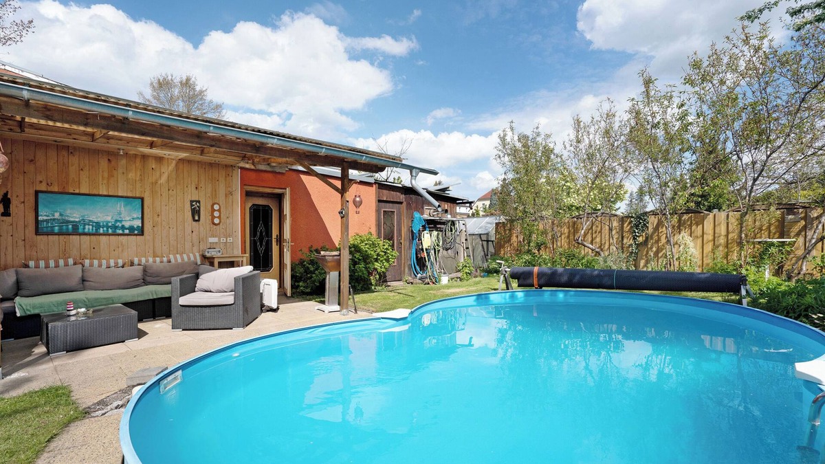 Ruhland Apartment | Apartment 'Einzimmerwohnung Im Haupthaus' with Shared Pool, Shared Terrace and Wi-Fi