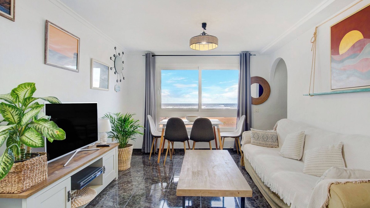 El Cotillo Apartment | Apartment 'El Cotillo Mar Beach' with Sea View, Terrace & Wi-Fi