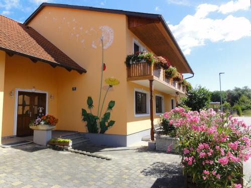 Gedersdorf Apartment | Apartment Elena