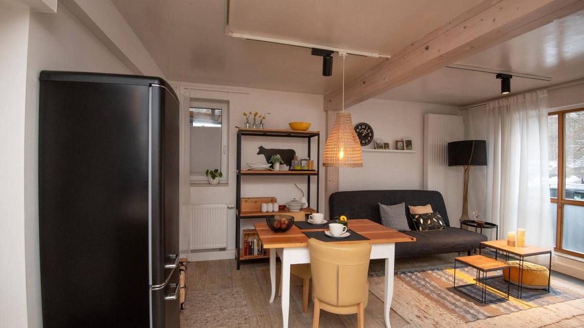 Suhl Apartment | Apartment 'Eliese In Suhl' with Private Terrace, Private Garden and Wi-Fi