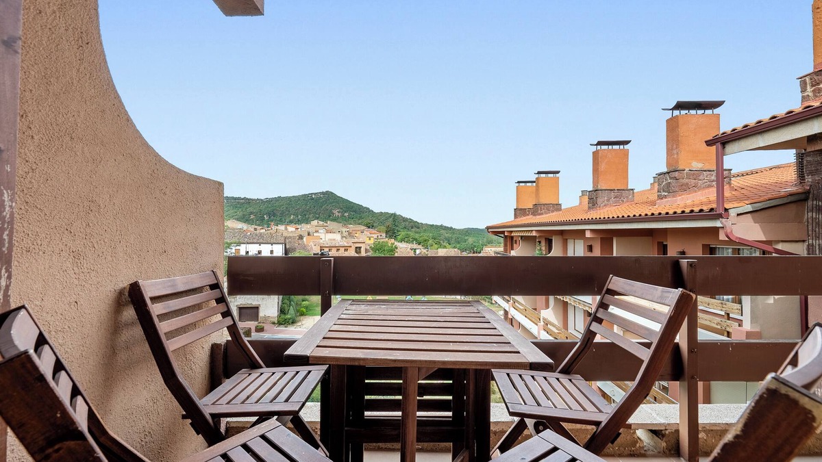 Prades Apartment | Apartment 'Els Estels' with Mountain View, Private Terrace and Wi-Fi