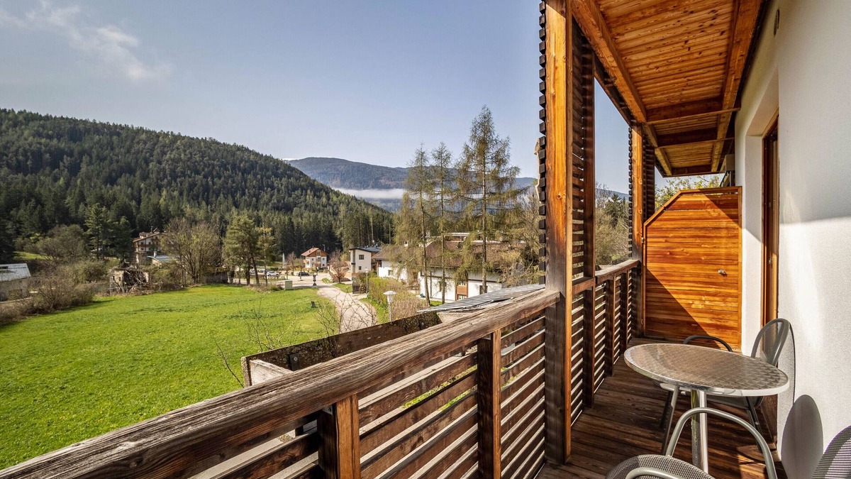 Pfalzen Apartment | Apartment 'Entspannung, Ruhe, Natur Pur' with Balcony and Wi-Fi