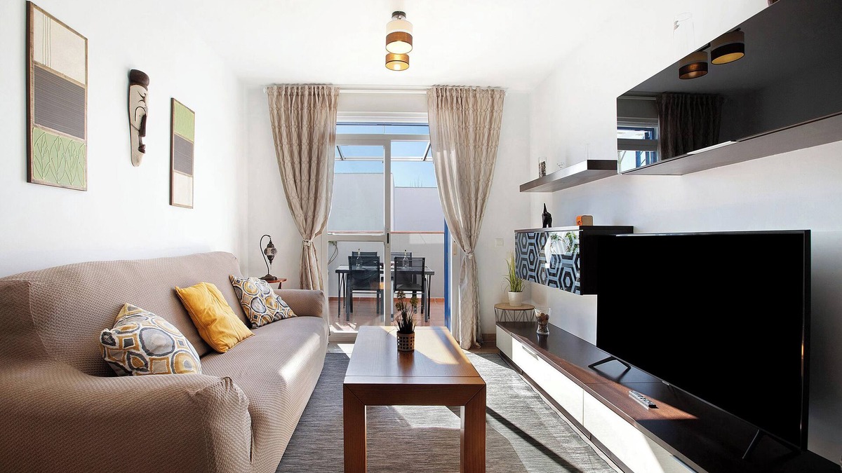 La Cala de Mijas Apartment | Apartment 'La Caleta' with Private Terrace, Wi-Fi and Air Conditioning