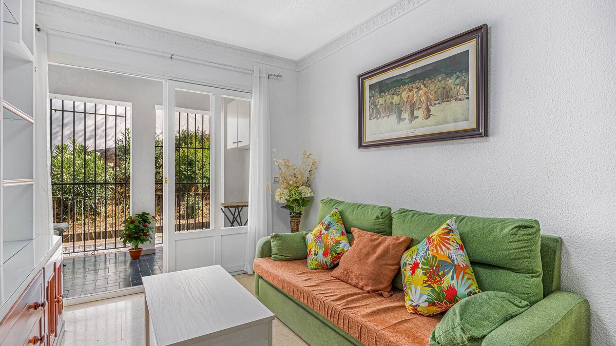 Sanlucar de Barrameda Apartment | Apartment 'Divina Pastora Sanlucar' with Balcony and Air Conditioning