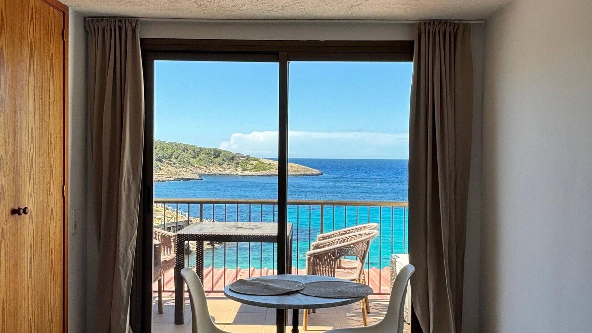Portinatx Apartment | Apartment In A Hotel 'Apartamento Doble' with Shared Pool