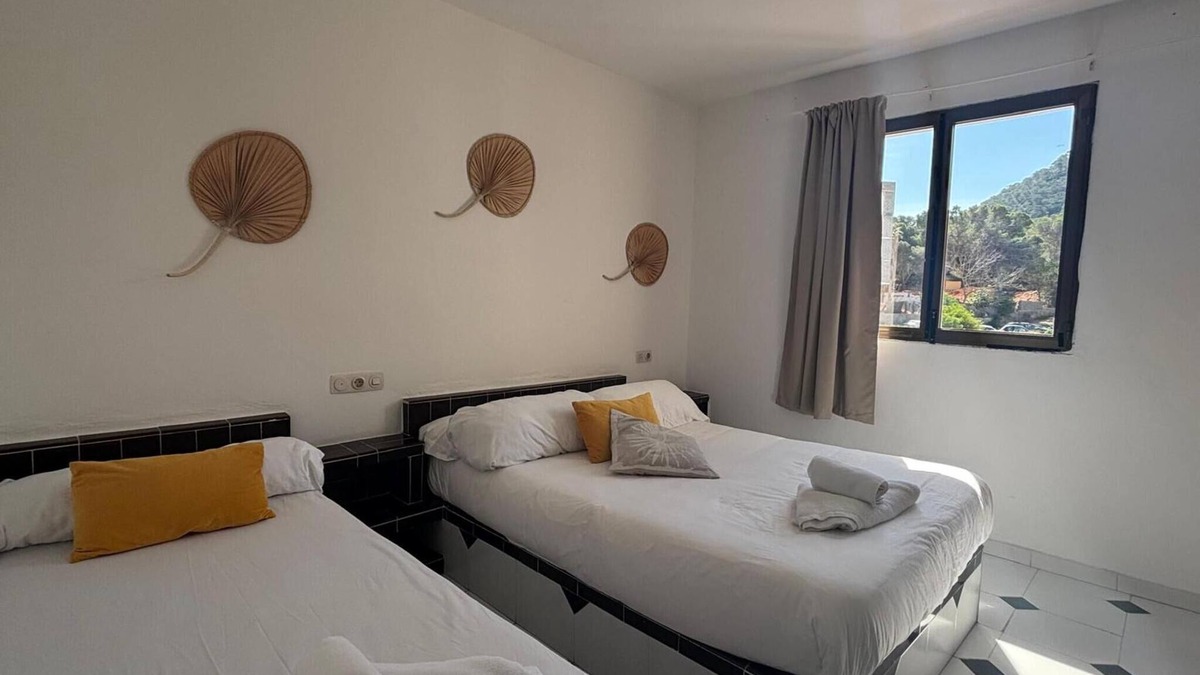 Portinatx Apartment | Apartment '5personas Vista Jardi4C' with Wi-Fi and Air Conditioning