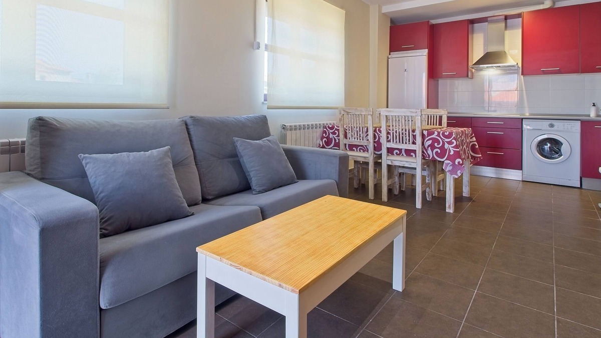 Sardon de los Frailes Apartment | Apartment 'Turístico 1' with Lake View, Shared Pool and Wi-Fi